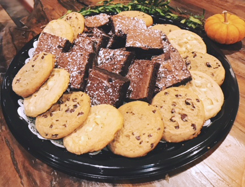 Lil Lee's Catering Cookie Brownie Tray